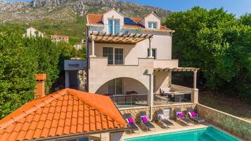 Piscina a l'aire lliure