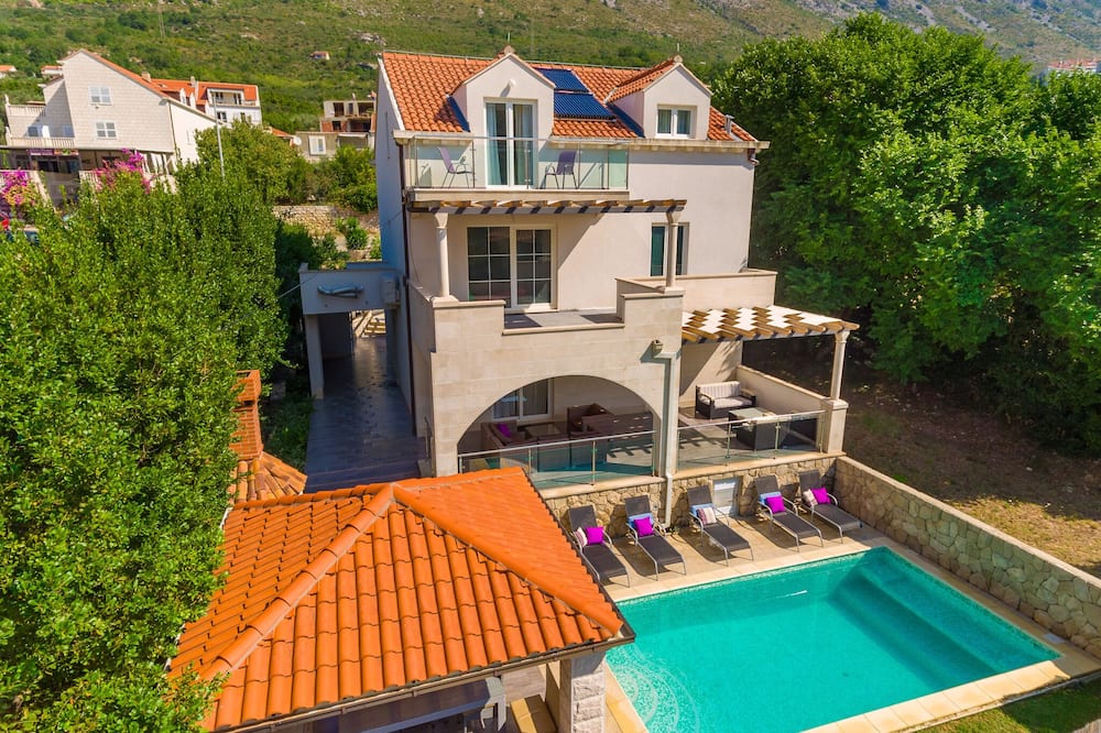Hedera Estate, Villa Hedera X