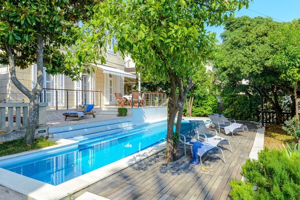 Outdoor pool, pool loungers