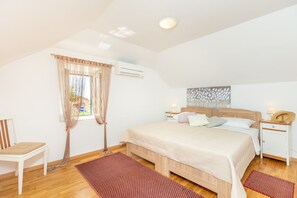 Apartamento (2 Bedrooms) | 2 quartos, ferros/tábuas de passar roupa, berços (sobretaxa)