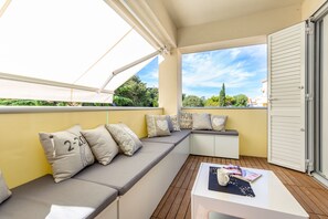 Apartamento grand, sacada (3 Bedrooms) | Terraço/pátio
