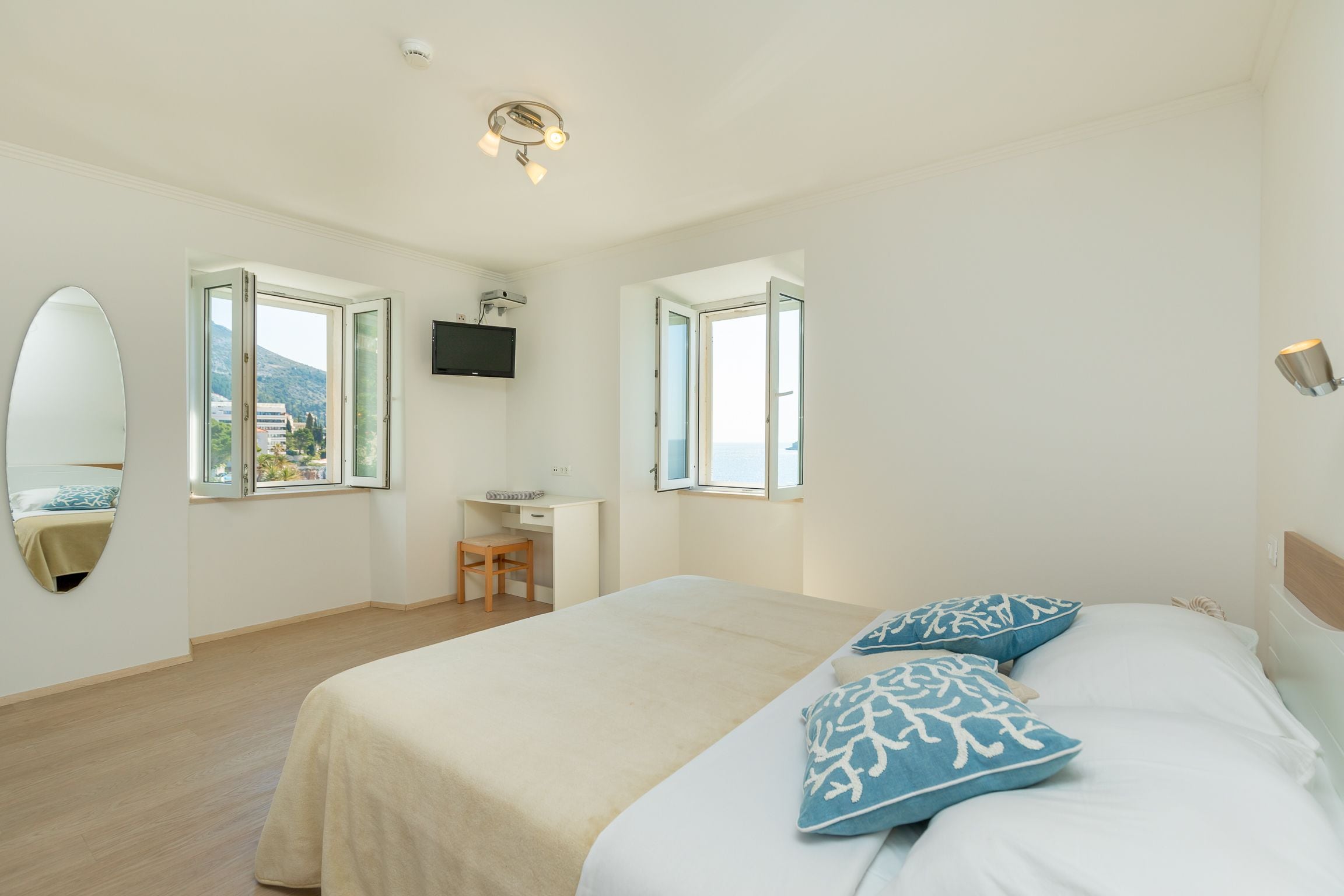 頂級公寓, 熱水浴缸, 海景 (3 Bedrooms) | 3 間臥室、熨斗/熨衣板、搖籃/嬰兒床、免費無線上網