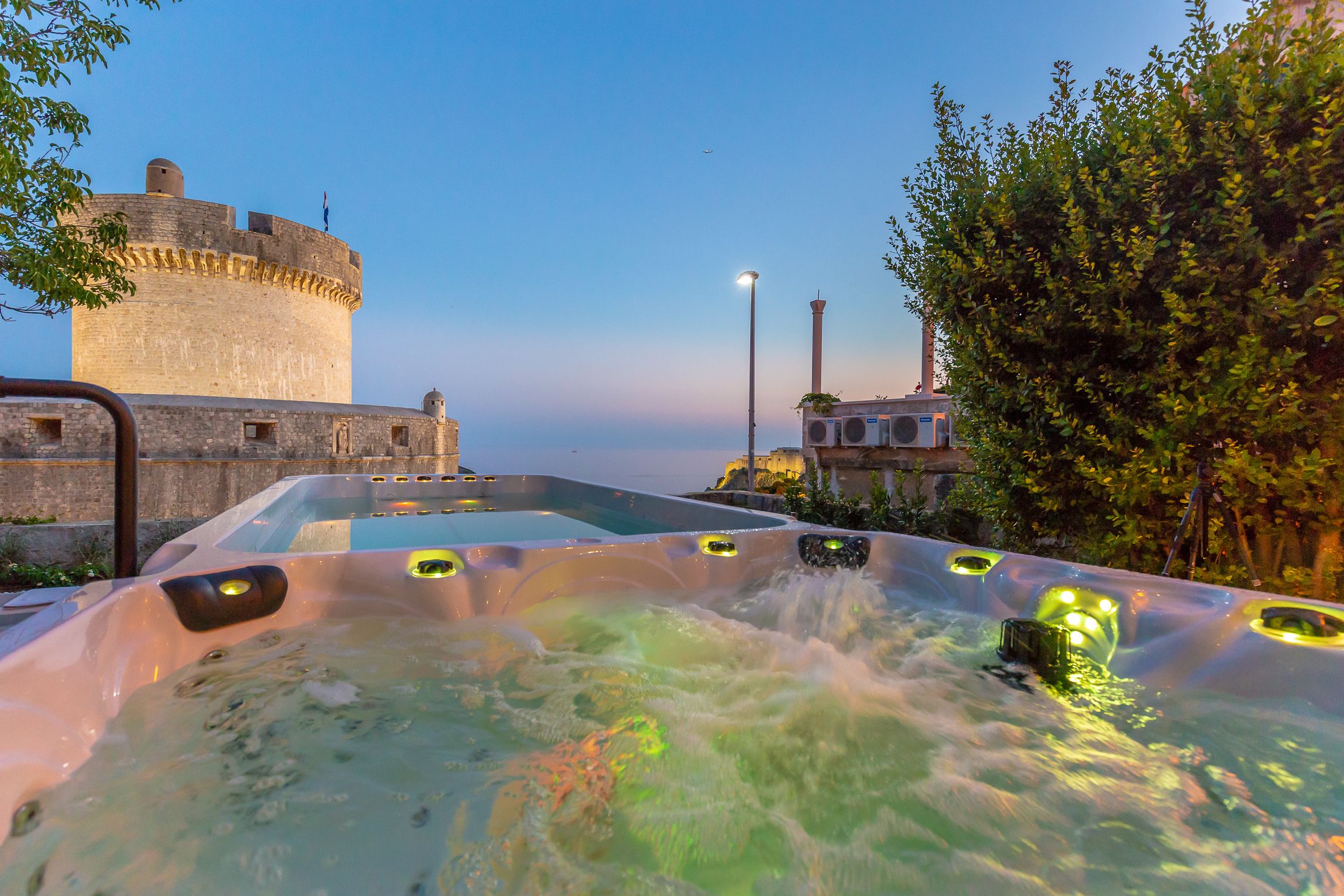 Premium Villa (3 Bedrooms) | Private spa tub