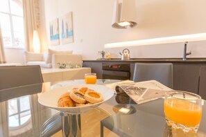 Gallery-Apartment (1 Bedroom) | Eigene Küche | Kühlschrank, Mikrowelle, Ofen, Herdplatte