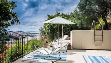 Sun deck