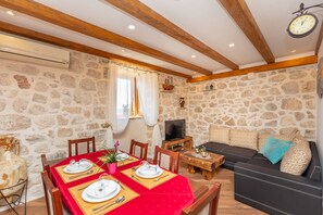 Traditional House (2 Bedrooms) | Living area - Summer Cottage (Dubrovnik)