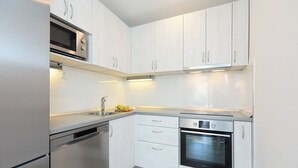 Căn hộ (2 Bedrooms) | Bếp riêng | Dụng cụ pha cà phê/trà, tủ lạnh, lò vi sóng, lò nướng 