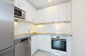 公寓 (2 Bedrooms) | 私人廚房 | 大型雪櫃/冰箱、微波爐、焗爐、爐具