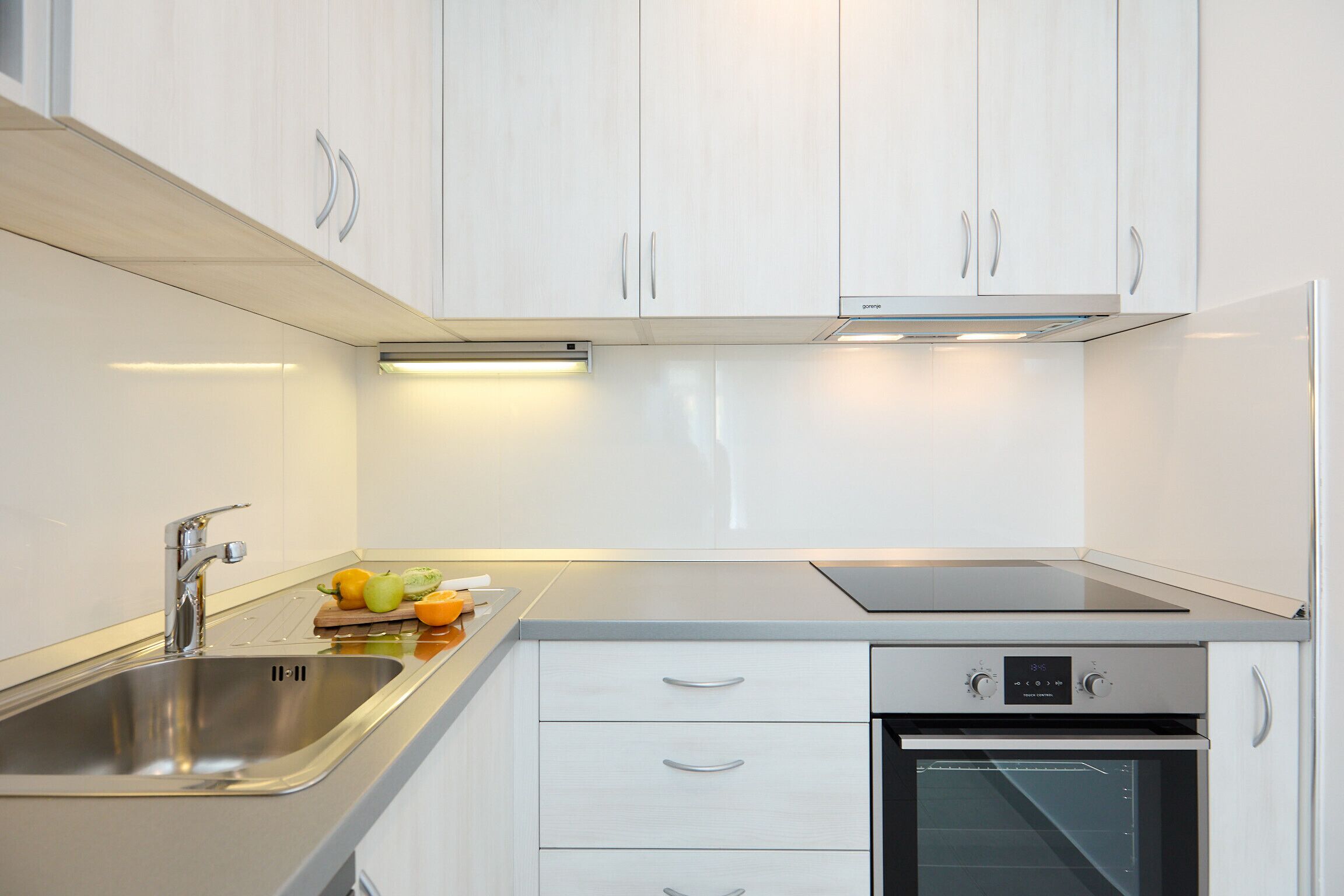 City Apartment, Patio (1 Bedroom) | Private kitchen | Full-sized fridge, microwave, oven, stovetop