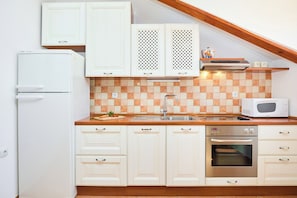 Apartment (2 Bedrooms) | Private kitchen