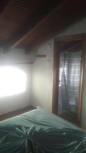 3 bedrooms, bed sheets