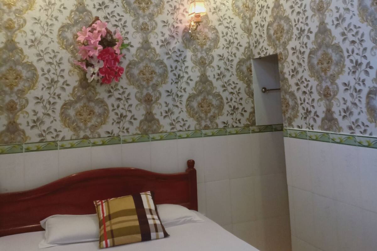 Schallisolierte Zimmer, Bügeleisen/Bügelbrett, Bettwäsche