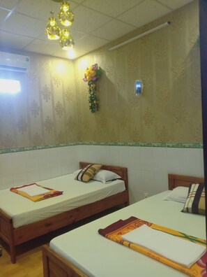 防音設備、アイロン / アイロン台、ベッドシーツ