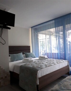 Double Room - Urla Begonvil Pansiyon (Urla)
