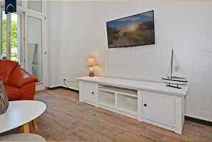 Fernseher, Stereoanlage