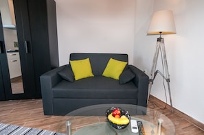 Studio | Wohnbereich | Flachbildfernseher