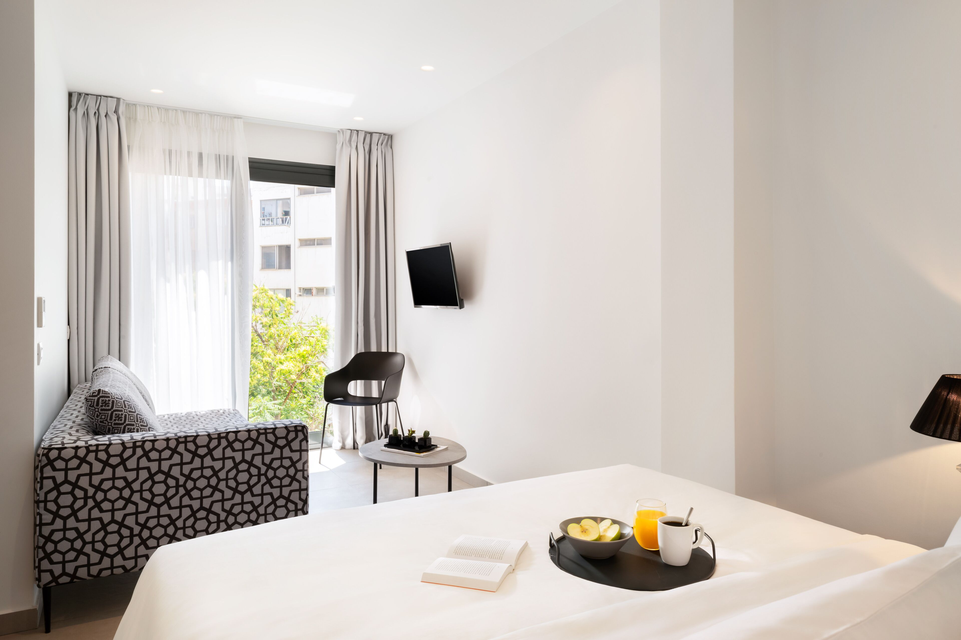 Smart TV de 40 pulgadas con canales premium, televisión y Netflix 