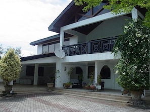 Exterior - Villa Ayodele (Cape Coast)