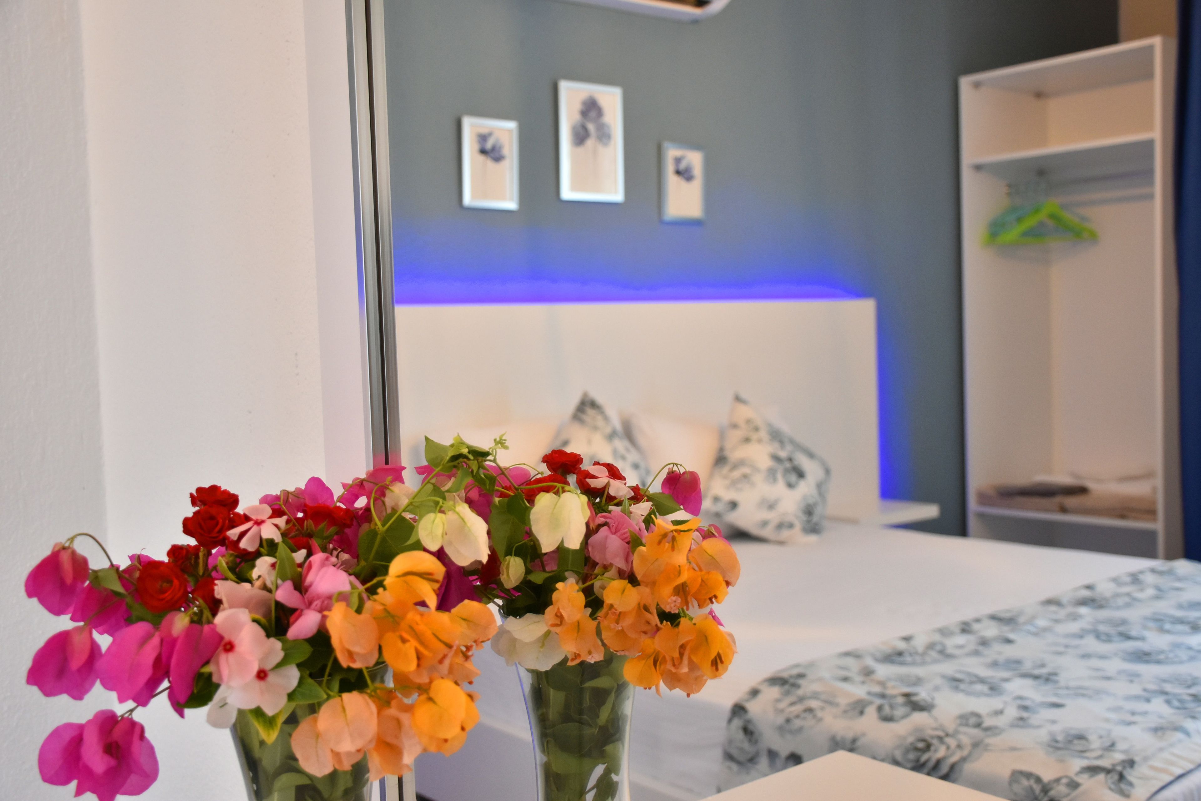 desk, soundproofing, free wifi, bed sheets