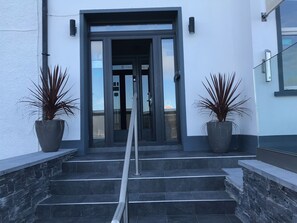 Exterior - Causeway Bay B&B and Apartments (Portrush)