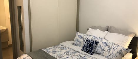 Laptop workspace, free WiFi, bed sheets