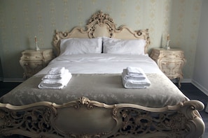 Deluxe-Apartment | Verdunkelungsvorhänge, kostenlose Babybetten, kostenloses WLAN