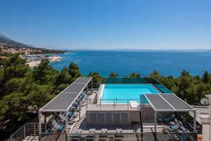 Seasonal outdoor pool - Noemia Apartments (Baska Voda)