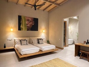 Minibar, muebles diferentes, wifi gratis y ropa de cama 