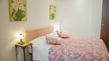 Kostenlose Babybetten, kostenloses WLAN