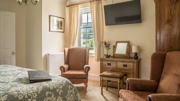 Habitación | Tabla de planchar con plancha, wifi gratis y ropa de cama