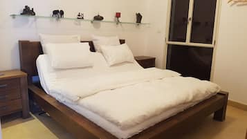 Exclusive Penthouse | 3 bedrooms, Select Comfort beds, desk, iron/ironing board