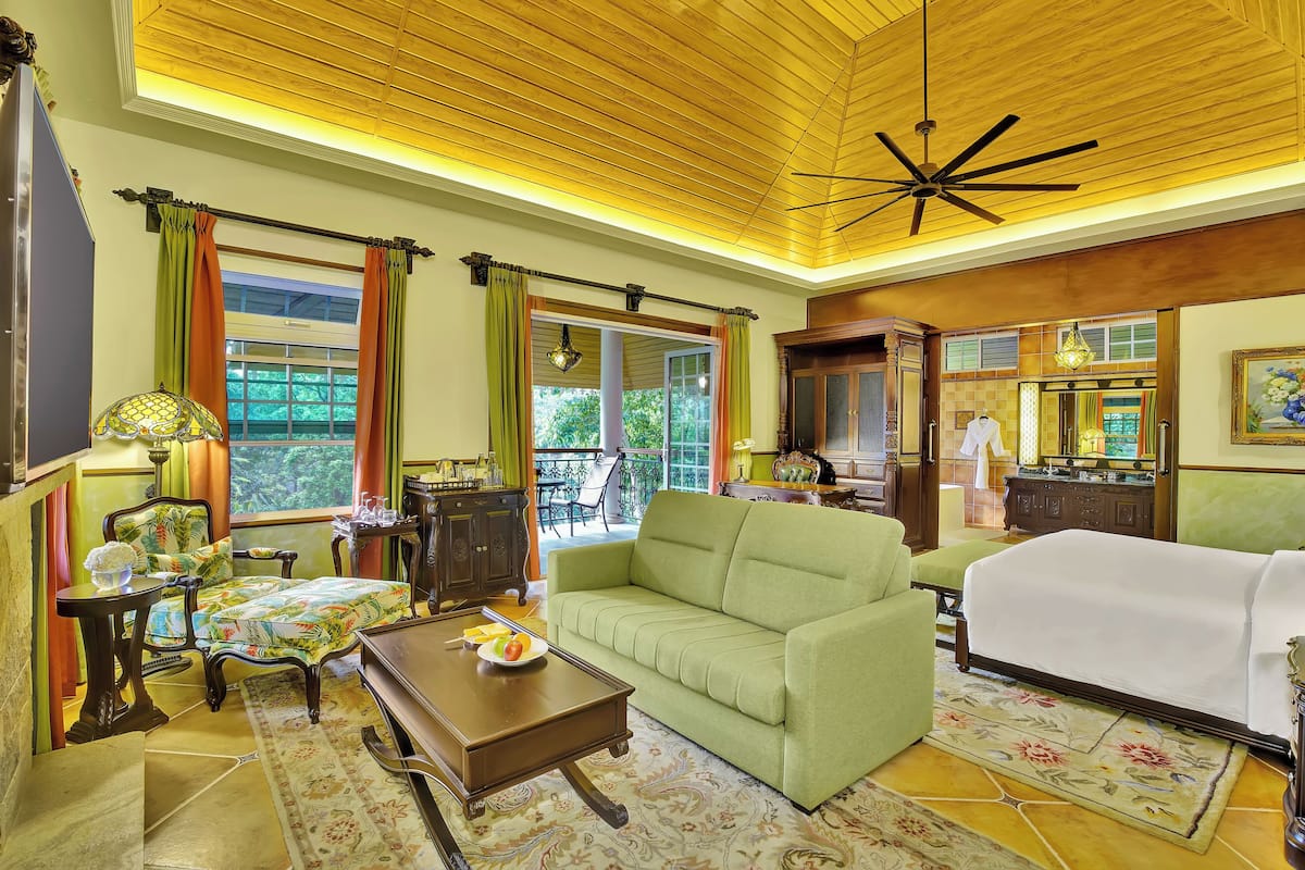 Suite, 1 King Bed (Wilderness Grove View Suite) | Minibar, in-room safe, iron/ironing board, free WiFi