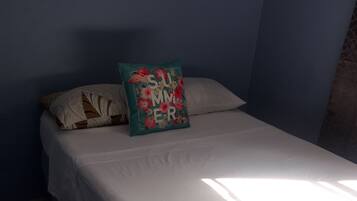 2 Schlafzimmer, BĂŒgeleisen/BĂŒgelbrett, kostenloses WLAN, BettwĂ€sche