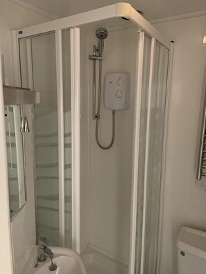 Standard-Einzelzimmer, mit Bad | Badezimmer