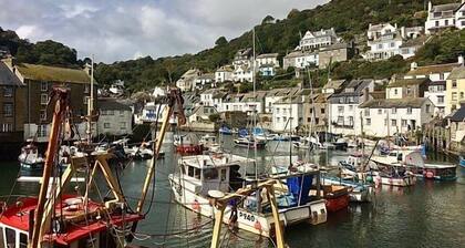 The Halfway House Pub and Kitchen