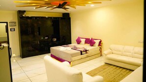 In-room safe, desk, free WiFi - Hotel Leo Sai Palace (Balasore)