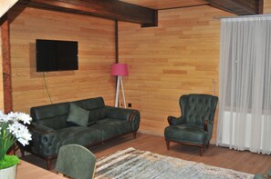 Deluxe Duplex | 2 bedrooms, Egyptian cotton sheets, premium bedding, Tempur-Pedic beds - Dilek Suit & Cafe (Çaykara)