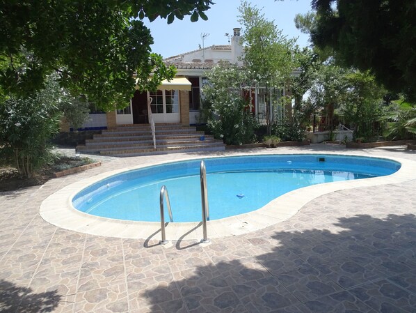 Piscina stagionale all'aperto