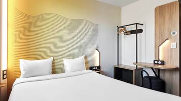 Desk, soundproofing, iron/ironing board, free WiFi