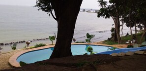 Outdoor pool, sun loungers - The Estate Ebwerenga (Entebbe)