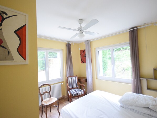 2 bedrooms, free WiFi