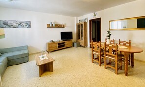 TV - Chipiona / terraced house / downtown + beach / 5places / garage / (Cádiz)