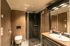 Cabin, 3 Bedrooms | Bathroom