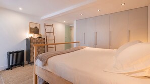 1 Schlafzimmer, Bügeleisen/Bügelbrett, Reisekinderbett, kostenloses WLAN