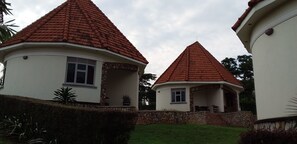 Casa de campo com design assinado | Wi-Fi de cortesia, roupa de cama