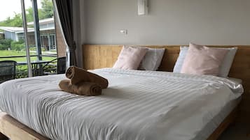 In-room safe, desk, laptop workspace, blackout curtains