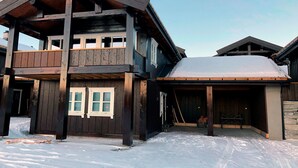 Front of property - Bitihorn Grendehytte (Øystre Slidre)