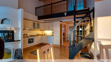Apartment, 3 Bedrooms | Private kitchen | Full-sized fridge, oven, stovetop, dishwasher