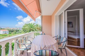 Outdoor dining - Apartments Tara Apt 1 (Medulin)