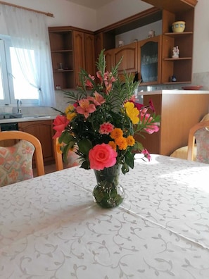 تناول الطعام